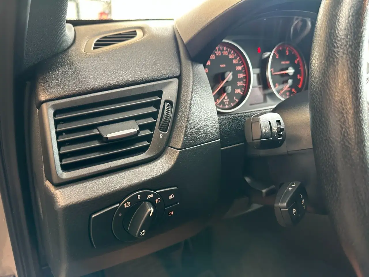 2010 BMW X1 xDrive *KEYLESS*MEMORY*TEMPO*NAV*PDC(CAM)*, photograph 8