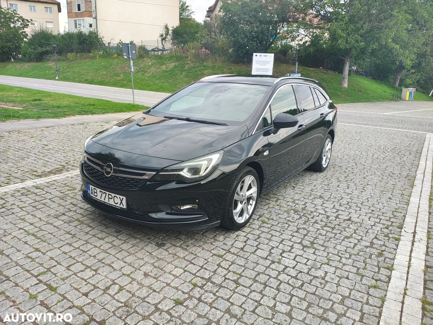 2017 Opel Astra 1.6 CDTI ECOTEC Start/Stop Innovation, photograph 1