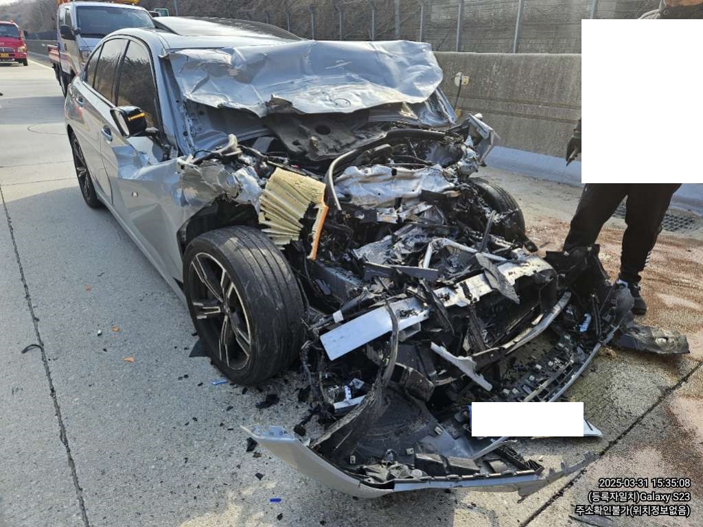 2023 BMW 320i, photograph 4