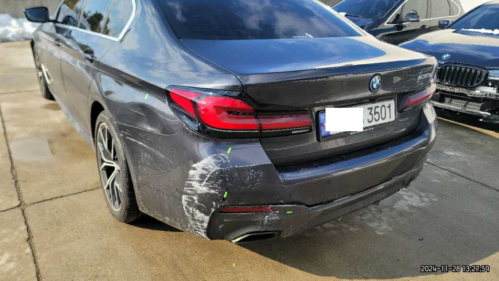 2023 BMW 530e, photograph 1