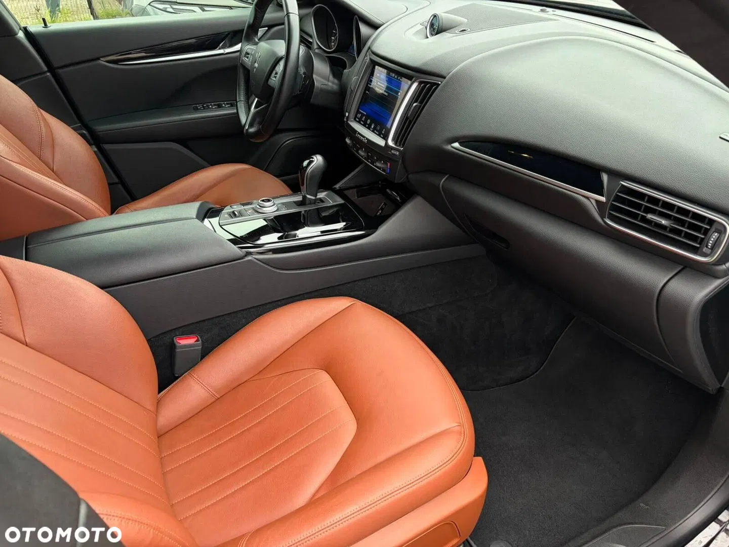 2018 Maserati Levante, photograph 12