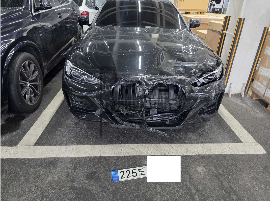 2022 BMW 420i Convertible, photograph 2