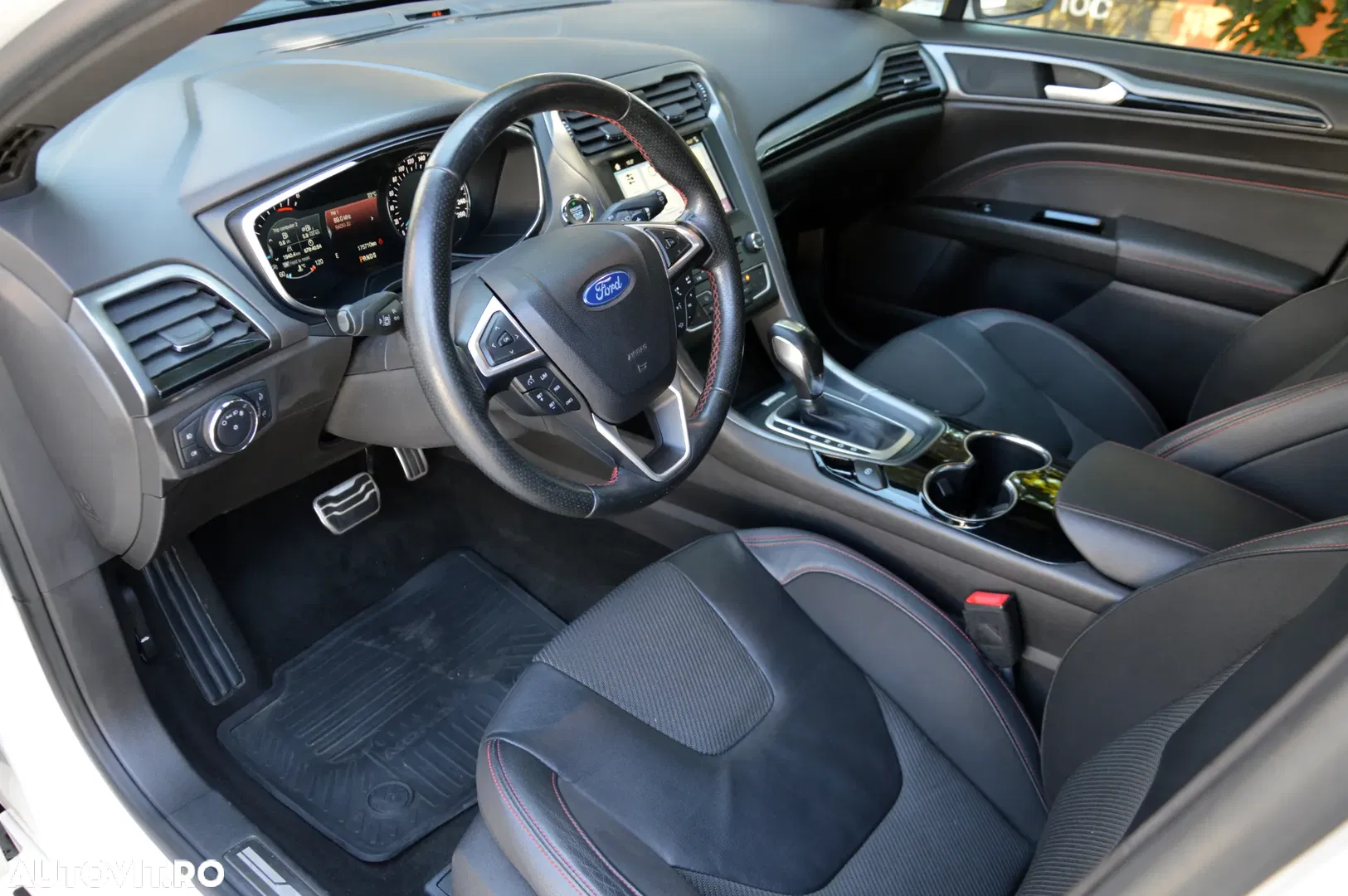2018 Ford Mondeo 2.0 TDCi Start-Stopp PowerShift-Aut ST-Line, photograph 9