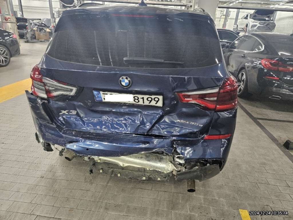 2021 BMW X3 xDrive30e, photograph 1