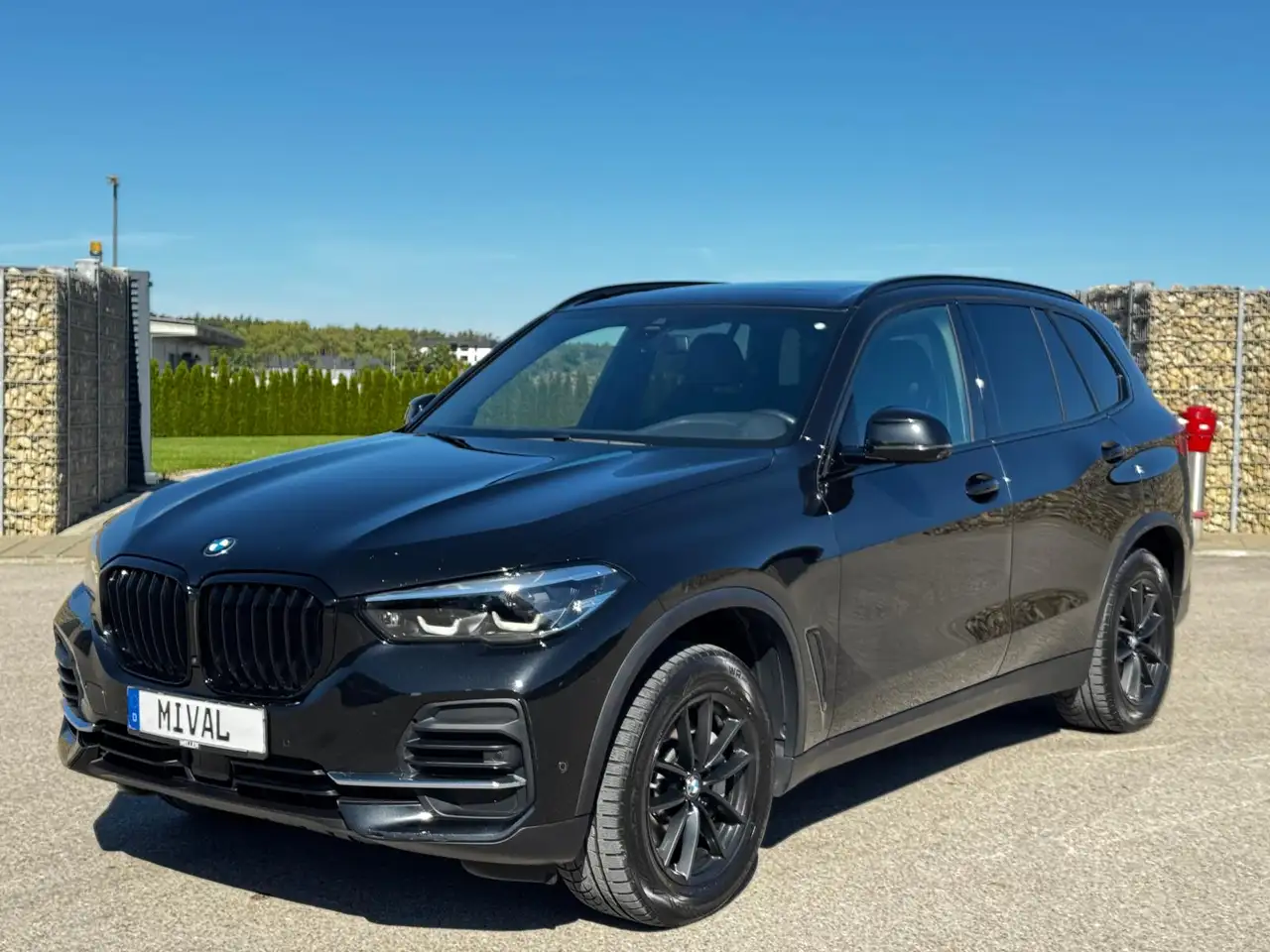 2022 BMW X5 25d xDrive/LED/Pano/Memory/360/ShadowLine/AHK, photograph 3