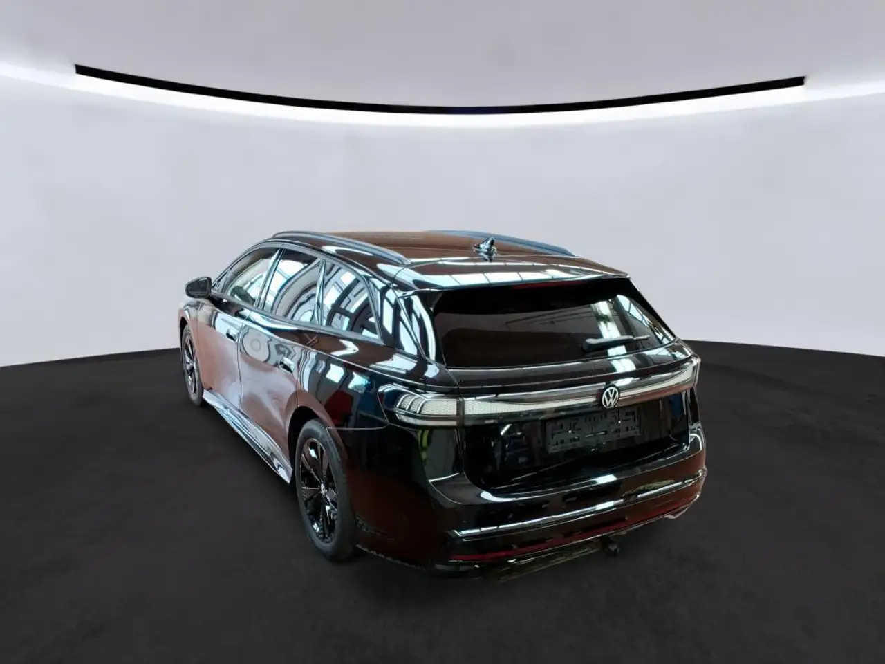 2026 Volkswagen ID.7 Tourer Pro S ACC AHK DCC WÄRMEPUMPE 360 H&K, photograph 5