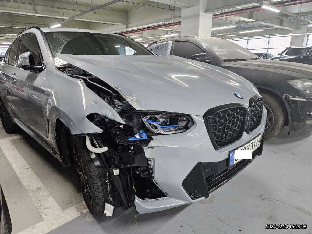 2022 BMW X4 xDrive20d, photograph 4