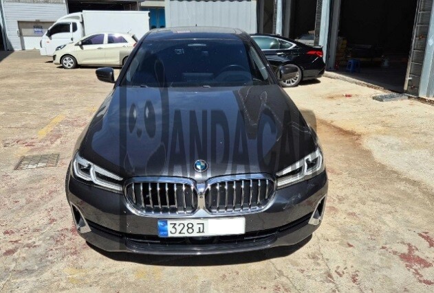 2023 BMW 520i, photograph 1