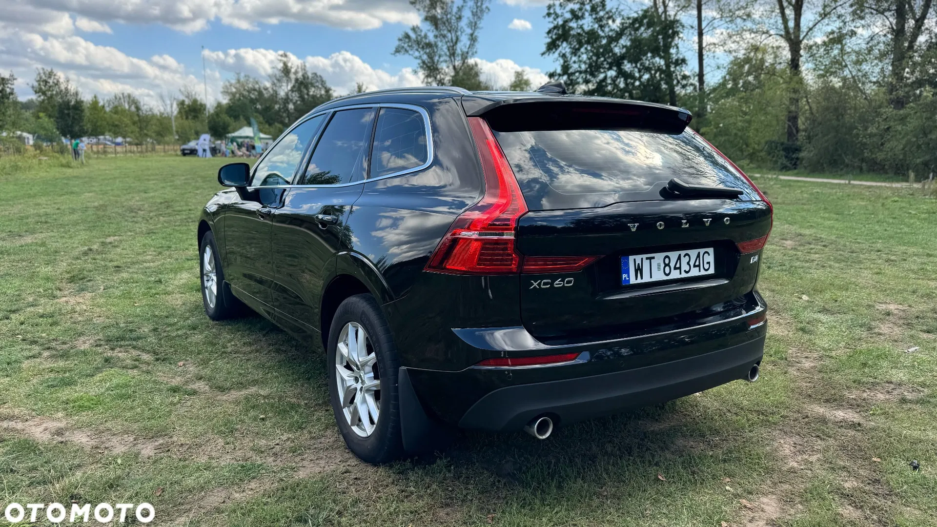 2020 Volvo XC 60 D4 Momentum, photograph 4