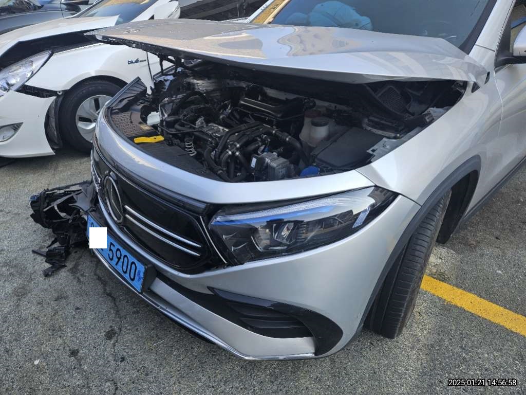 2023 Mercedes-Benz EQA250, photograph 5