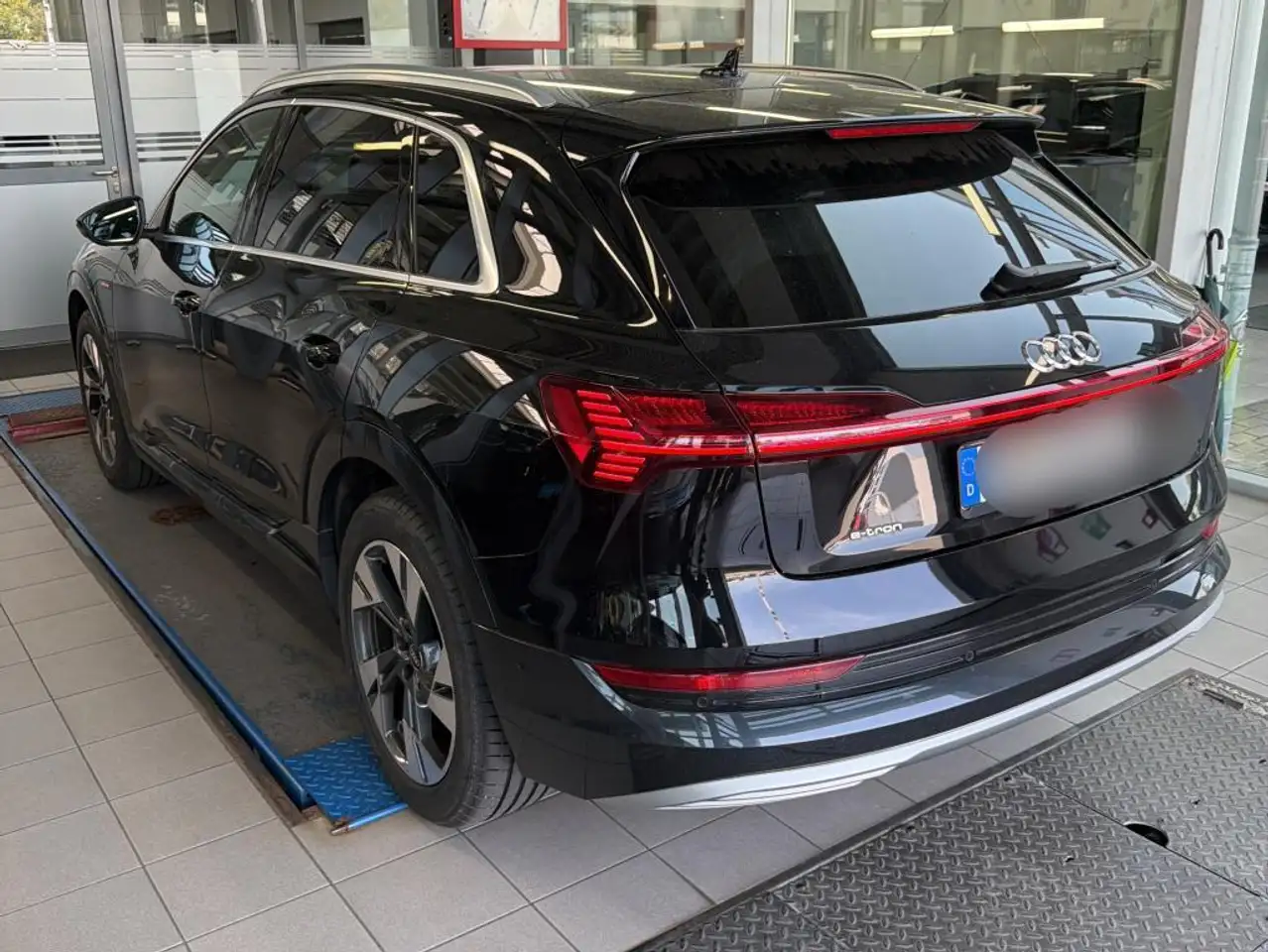 2022 Audi e-tron 55 ADVANCED MATRIX/ACC/HuD/PANO/NACHT/360, photograph 9