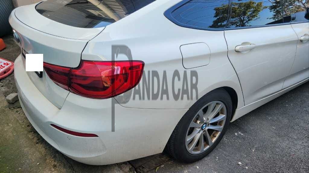 2018 BMW 320d Gran Turismo, photograph 2
