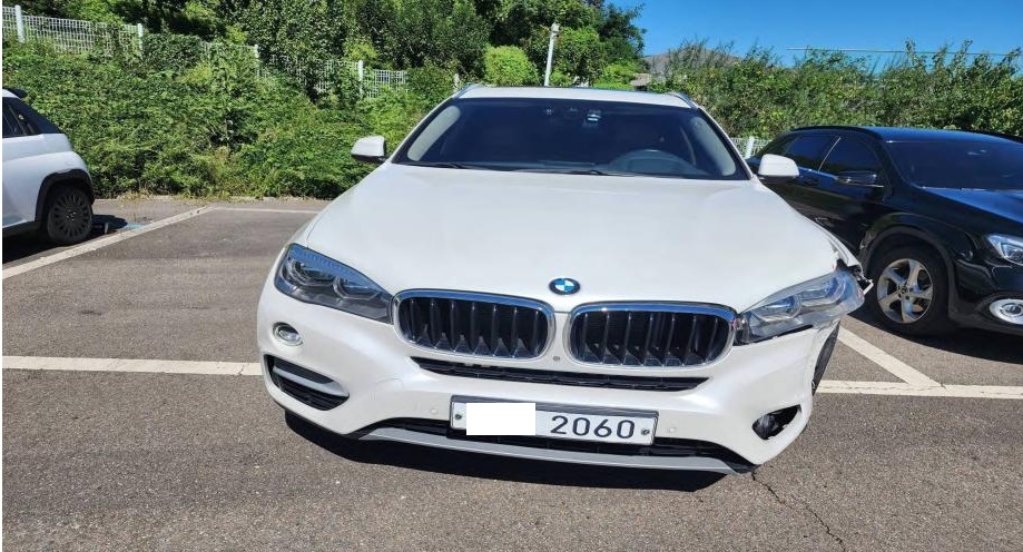 2017 BMW X6 xDrive30d, photograph 2