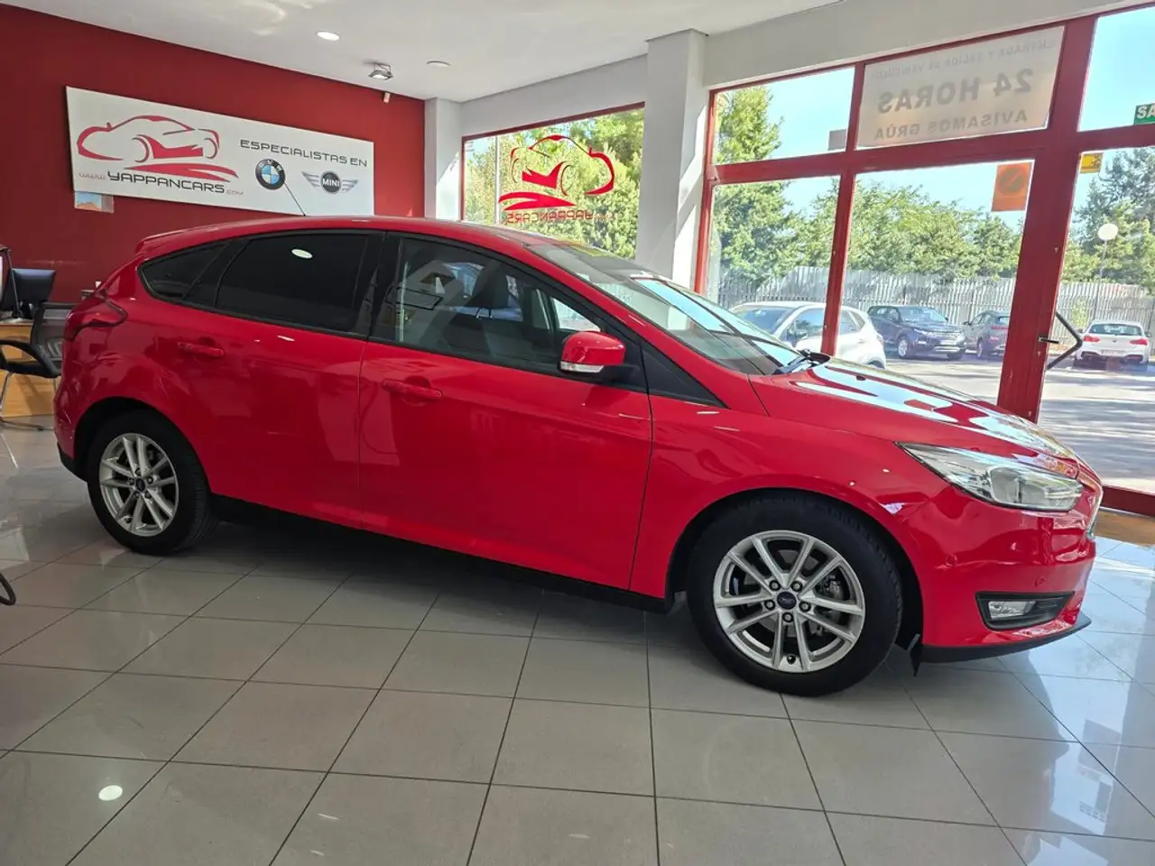 2018 Ford Focus 1.0 Ecoboost Auto-S&S Business 125, photograph 8