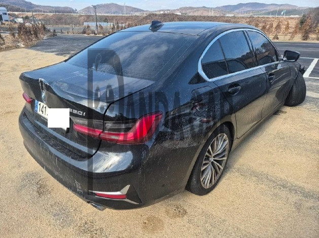 2021 BMW 320i, photograph 4