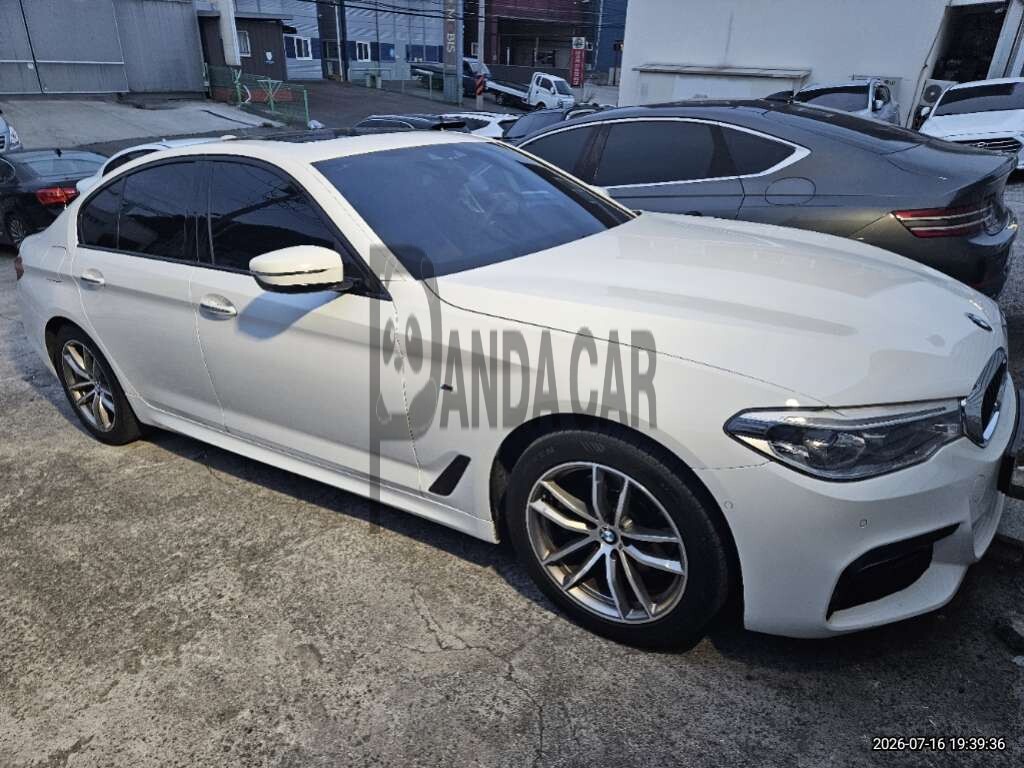 2017 BMW 520d, photograph 2