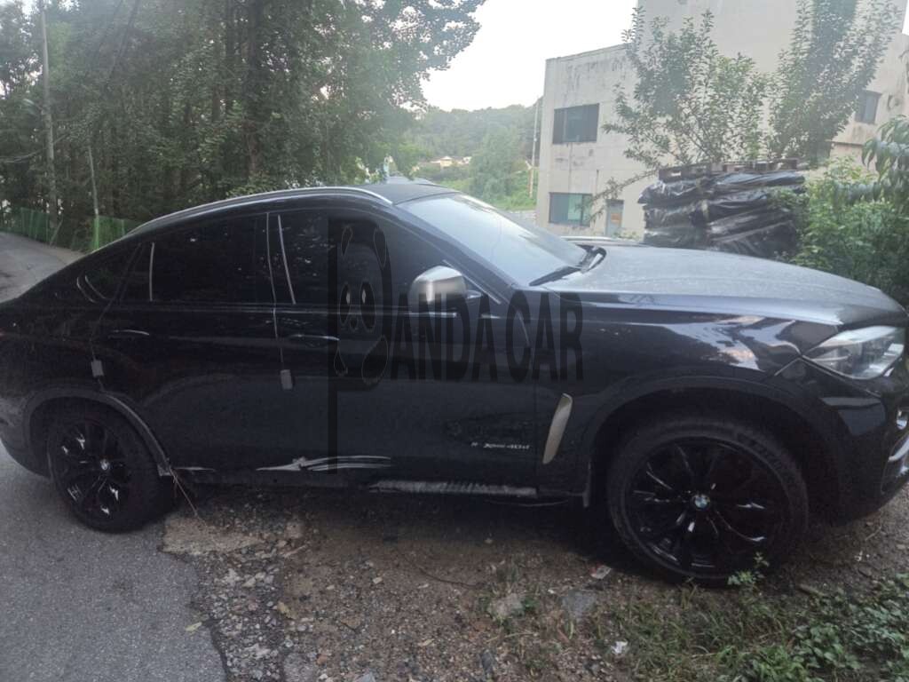 2017 BMW X6 xDrive40d, photograph 4