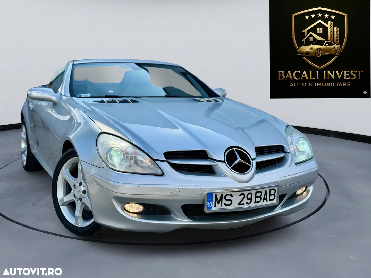 Mercedes-Benz SLK — photo 1 of 32