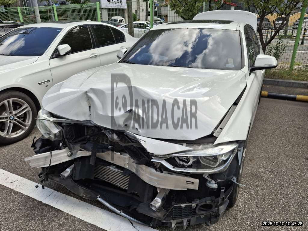 2018 BMW 320i, photograph 1