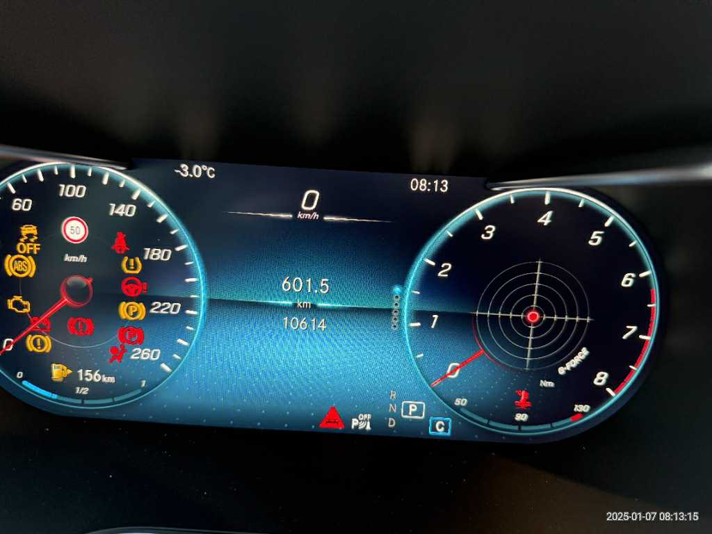 2023 Mercedes-Benz Benz C200 Coupe, photograph 2