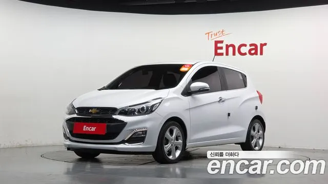 2018 ChevroletGMDaewoo Spark Premier, photograph 3