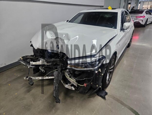 2018 BMW 530i xDrive, photograph 4