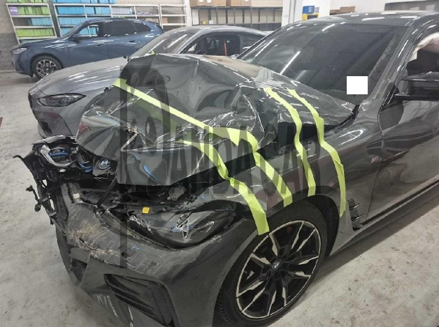 2024 BMW i4 M50, photograph 3