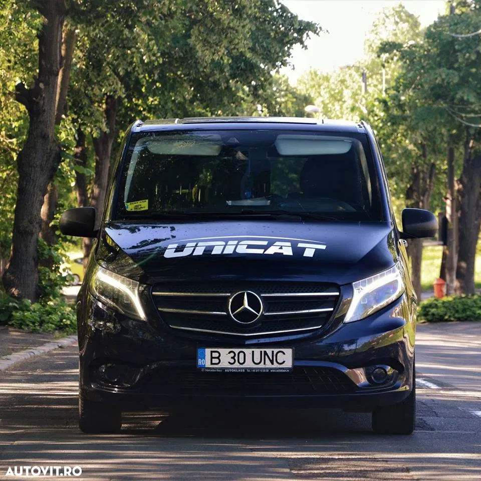 2017 Mercedes-Benz Vito (BlueTEC) Tourer Kompakt SELECT, photograph 1