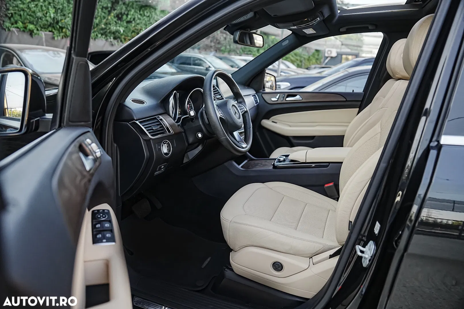2016 Mercedes-Benz GLE ver-e-8g--dct-amg-line-advanced-plus, photograph 8