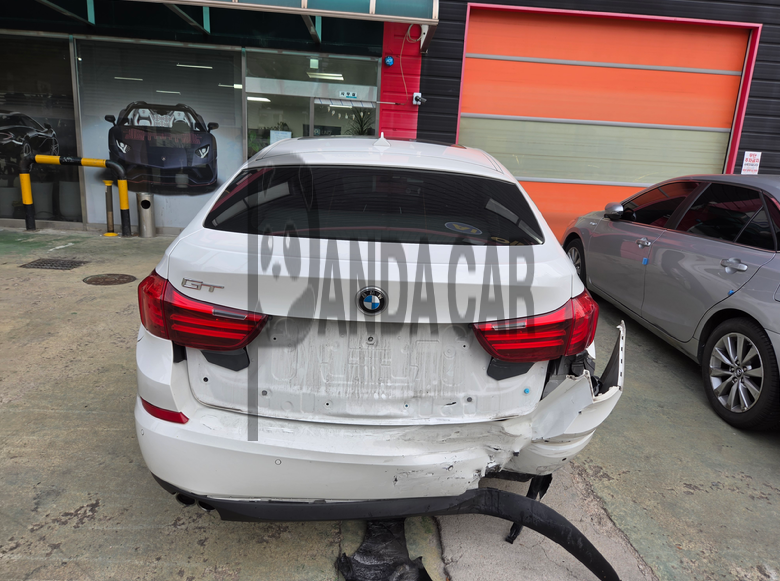 2017 BMW Gran Turismo EfficientDynamics Edition, photograph 3