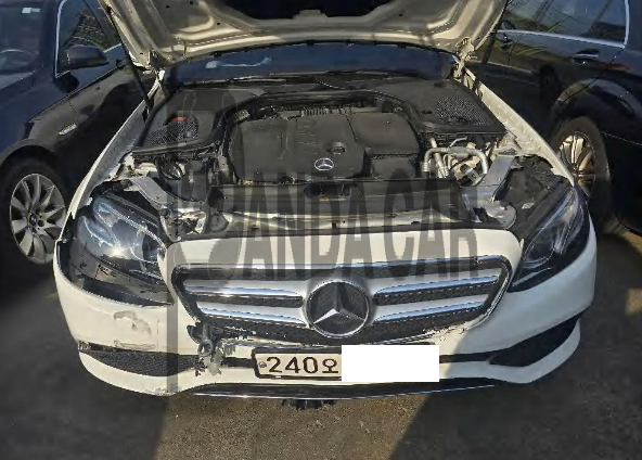 2020 Mercedes-Benz E220 d, photograph 5