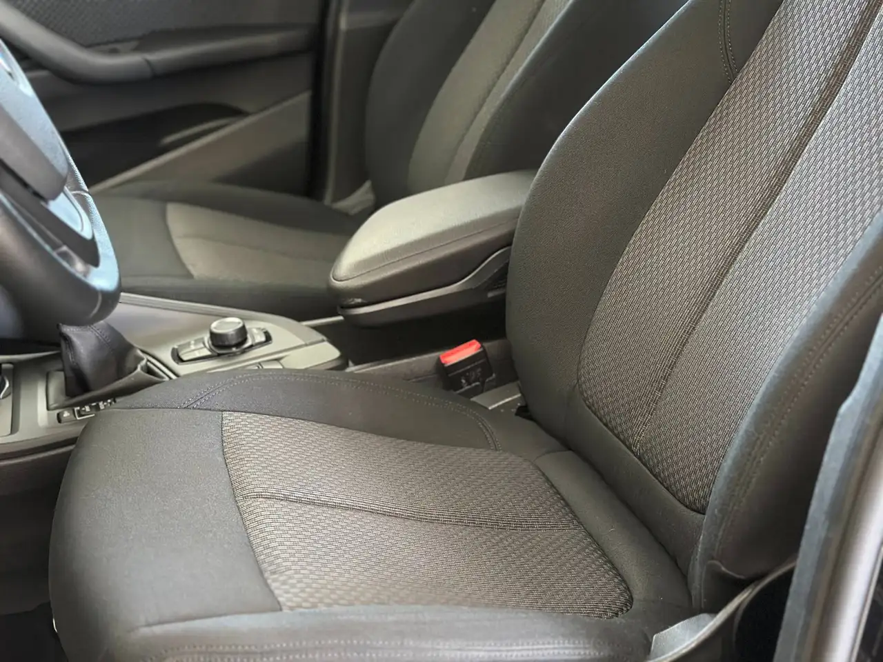 2022 BMW X1 xDrive 25e Business Advantage auto, photograph 10