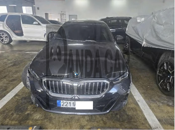 2024 BMW 520i, photograph 1