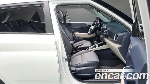 2020 Hyundai Venue 1.6 Flux, photograph 9
