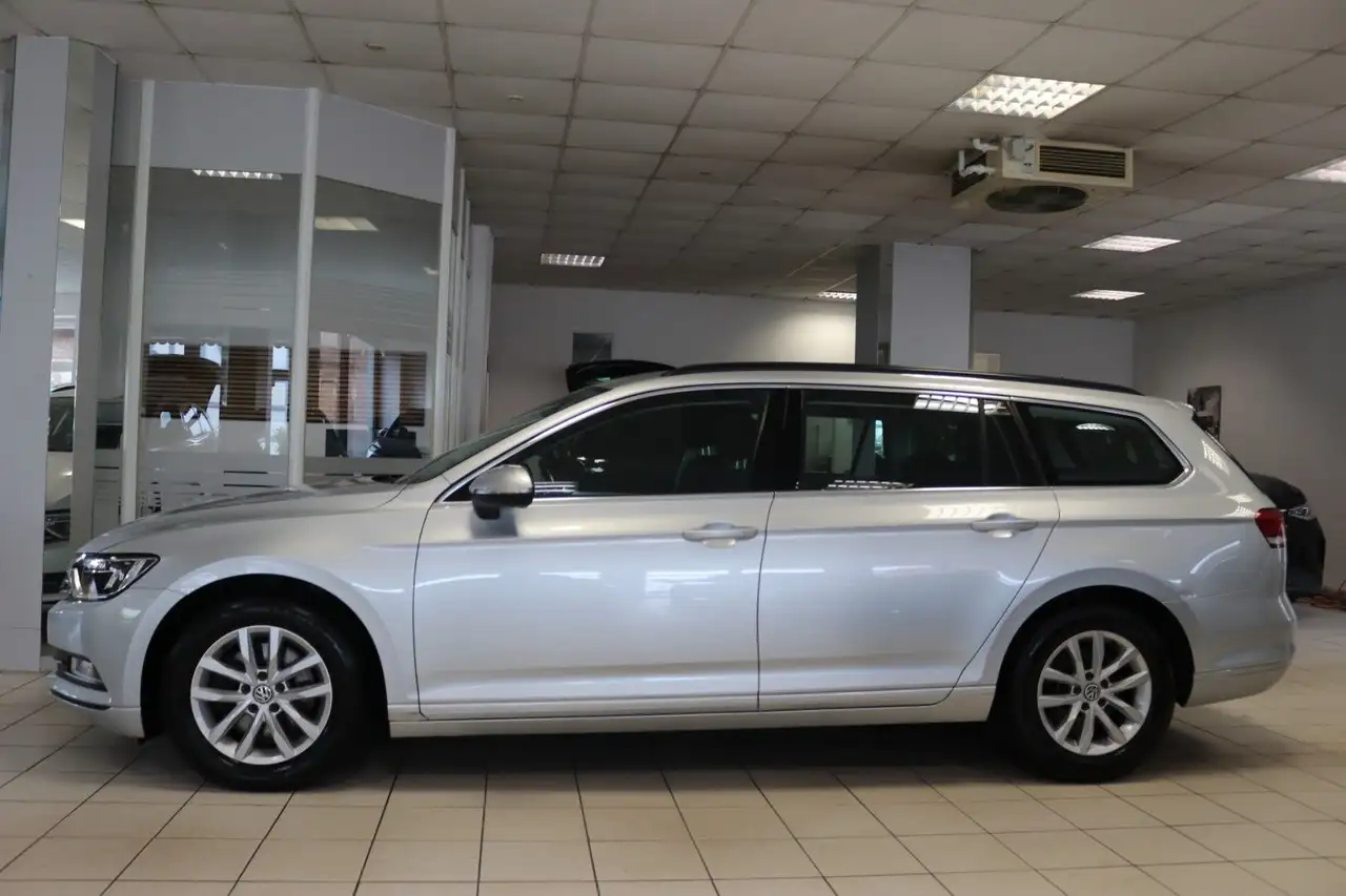 2016 Volkswagen Passat Variant Comfortline Start-Stop ACC PDC, photograph 5