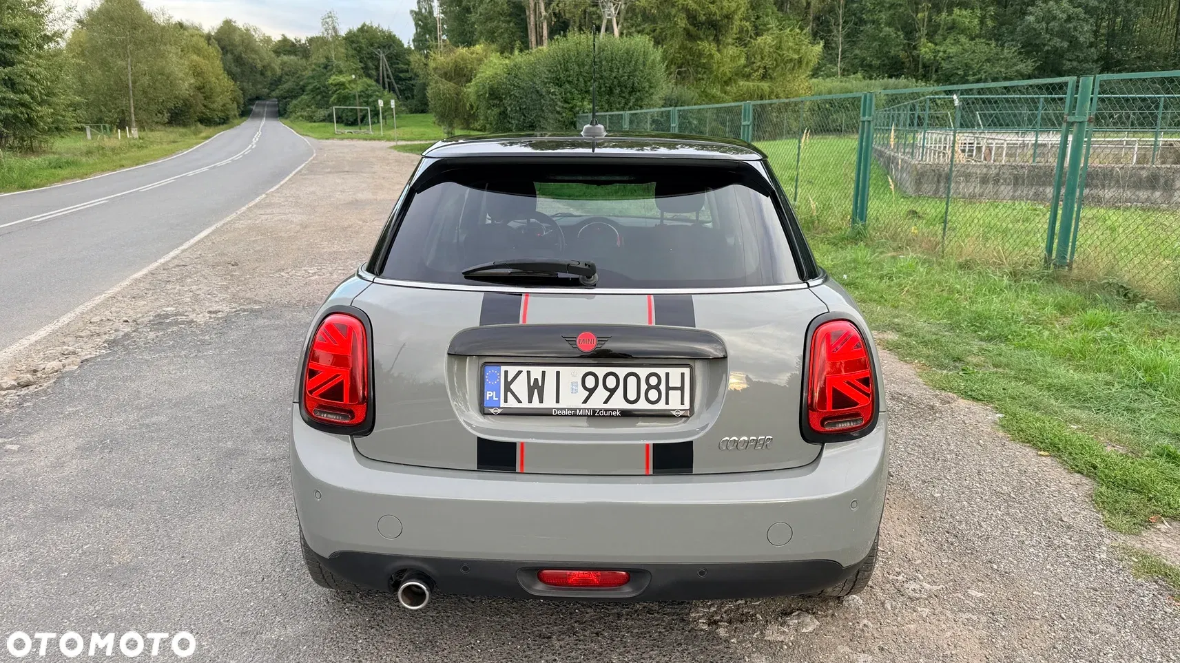 2019 MINI Cooper Standard, photograph 9