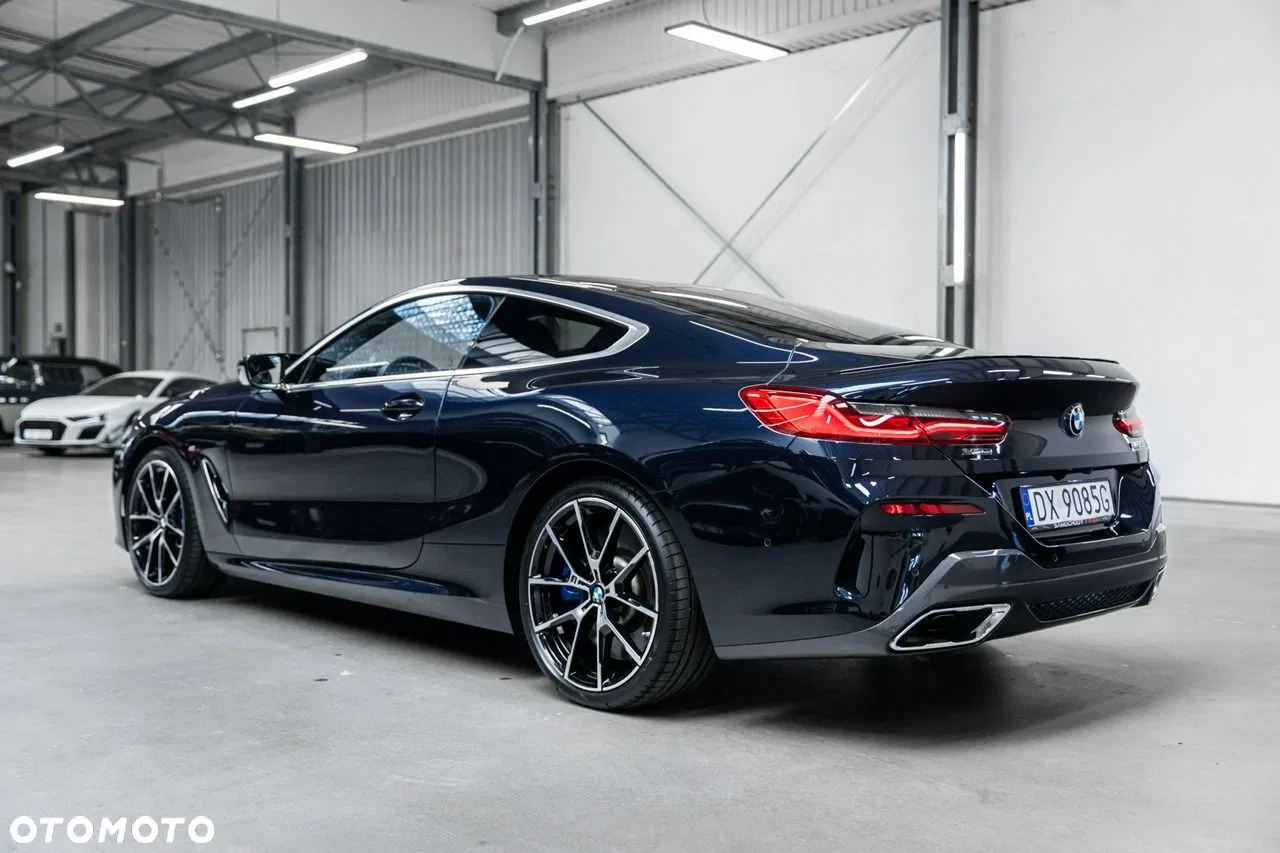 2025 BMW Seria 8 M850i xDrive, photograph 8
