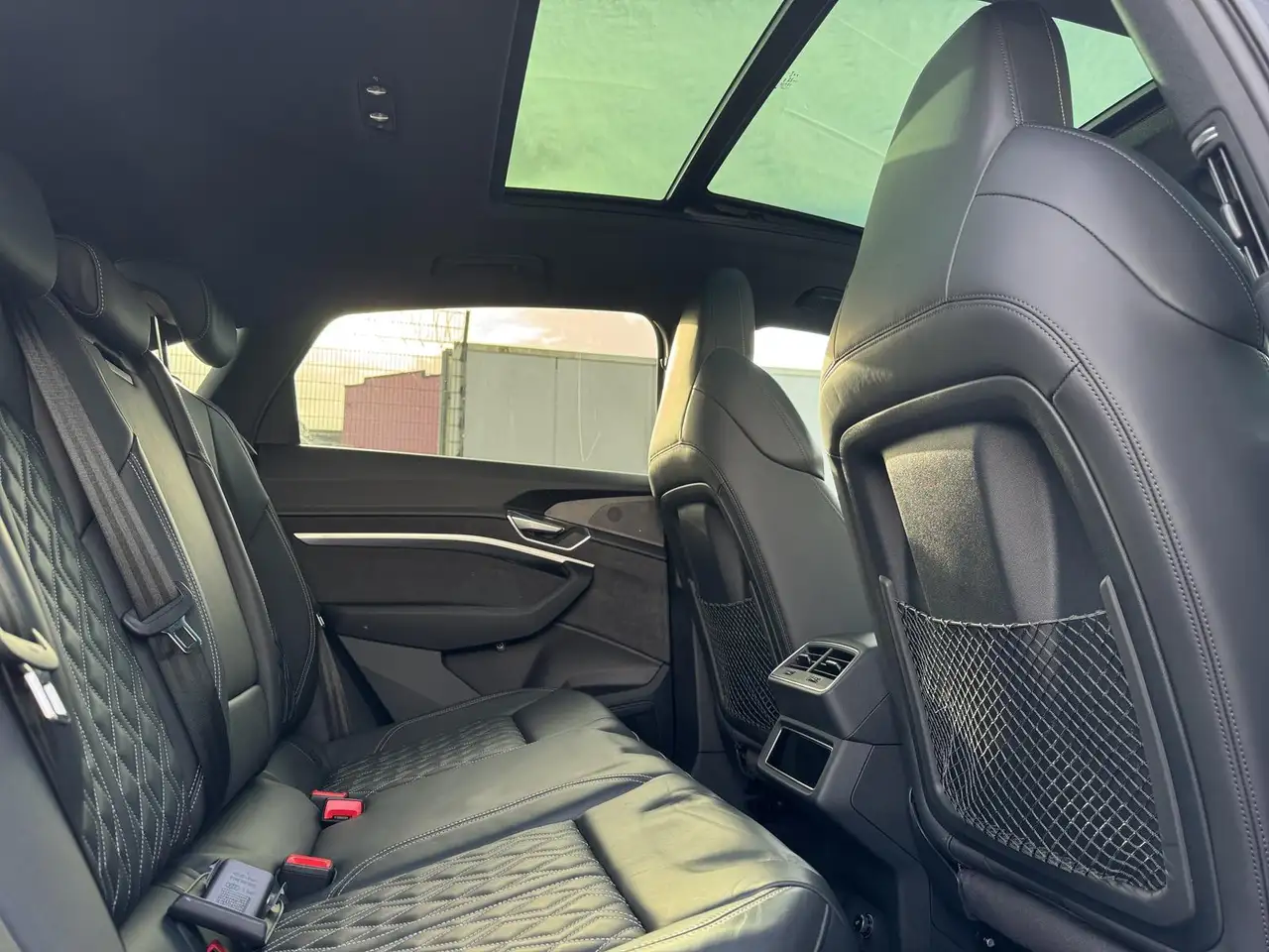 2022 Audi e-tron Sportback 50 2x S line ACC PANO S-SITZE, photograph 12
