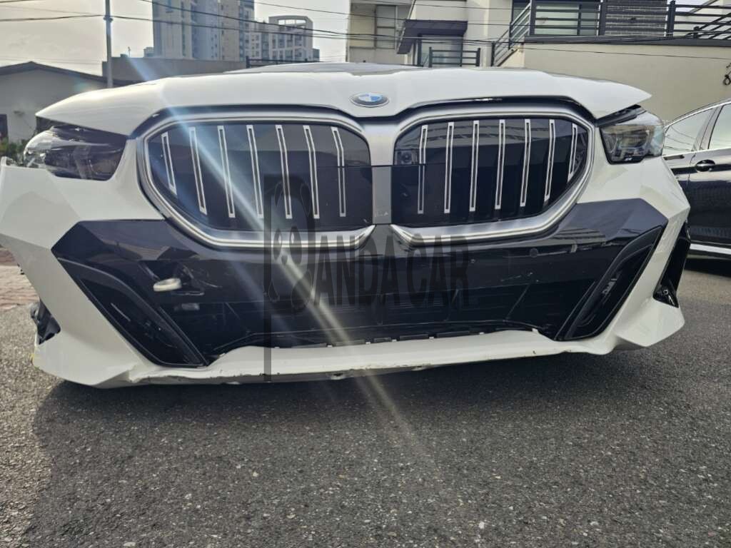 2026 BMW 520i, photograph 2