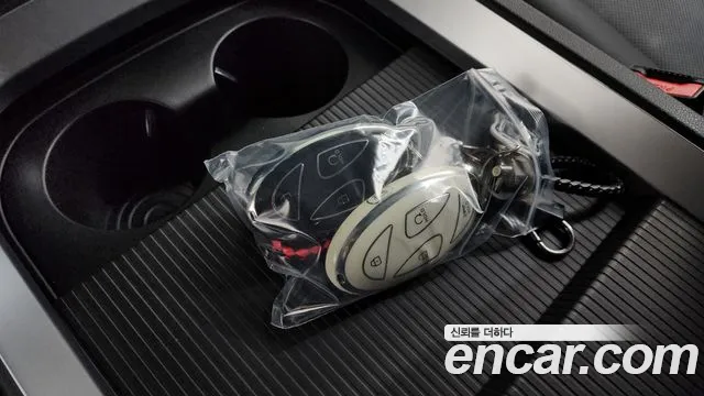 2025 Hyundai Staria L3.5 Cargo 5-Seater, photograph 8