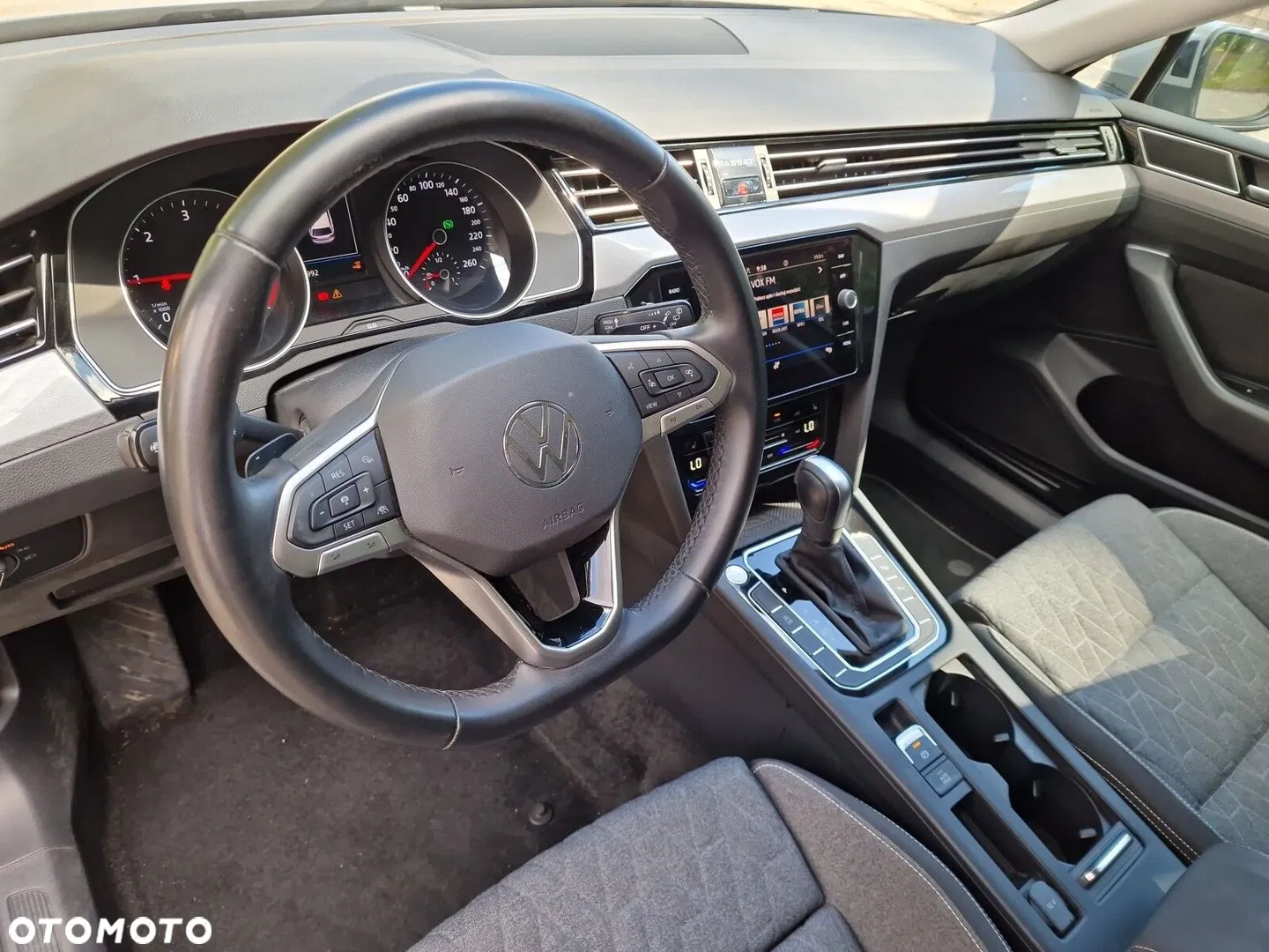 2023 Volkswagen Passat, photograph 12