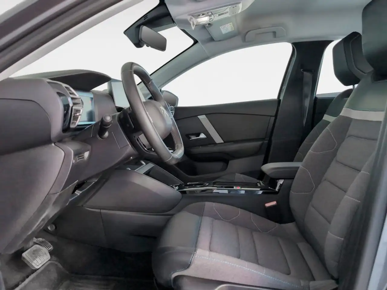 2024 Citroen C4 1.5 BlueHDI S&S Plus EAT8 130, photograph 11