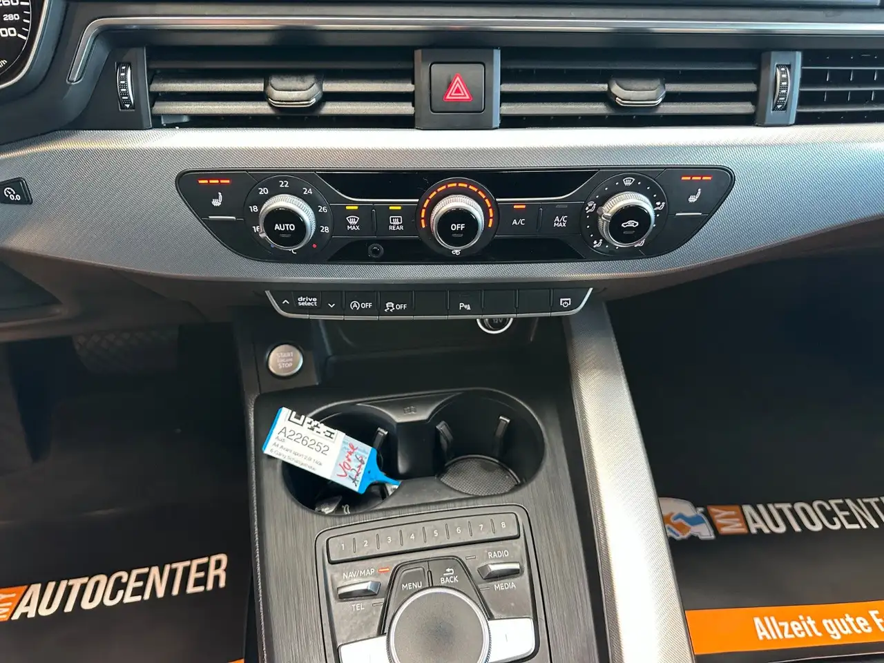 2018 Audi A4 *ACC*AHK*NAV*CARPLAY*2-ZONEN*SitzHZ*LED*, photograph 9