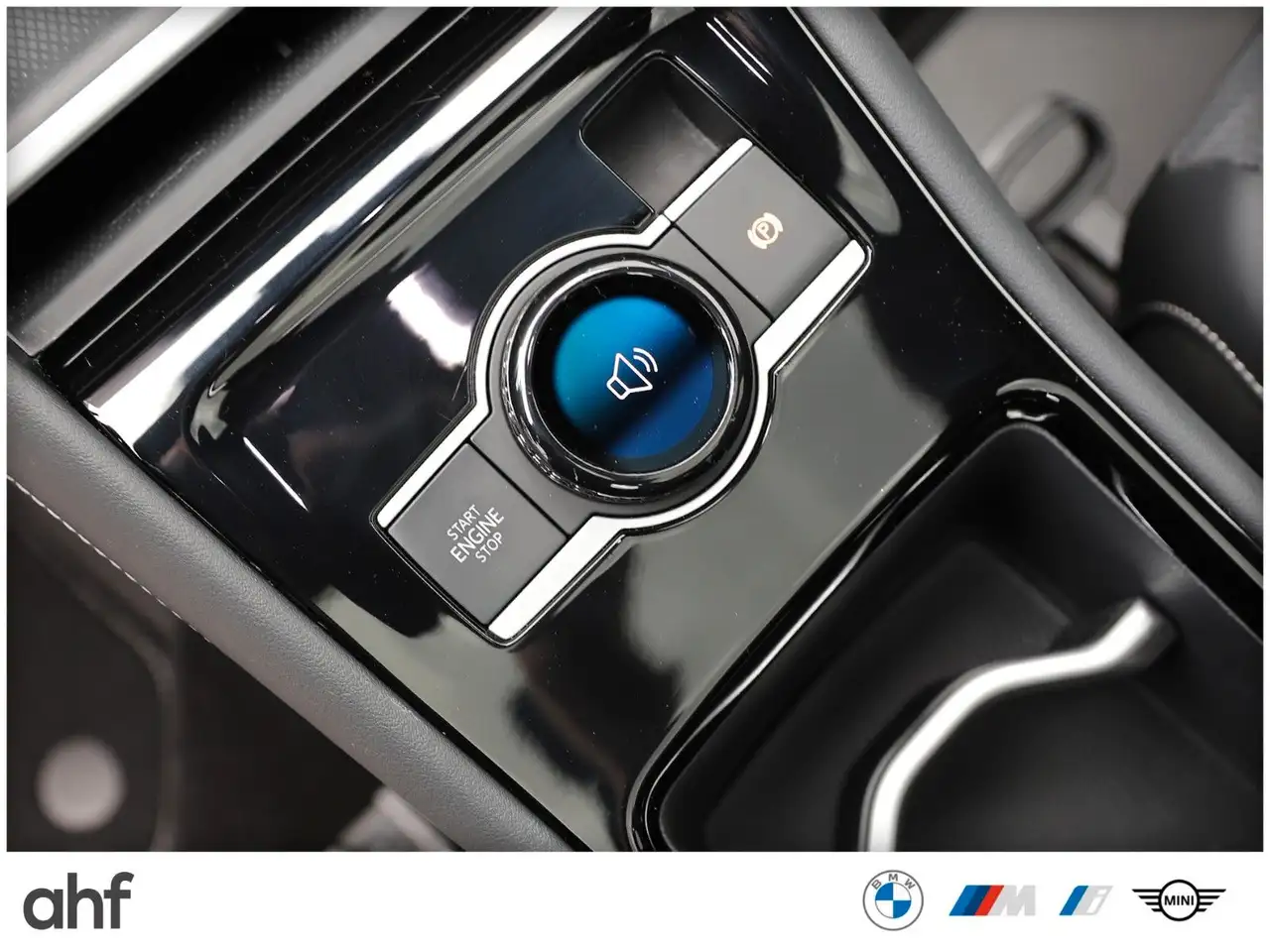 2025 Volkswagen Tiguan 1.5eTSI R-Line PANO AHK ACC IQ H&K HUD 20, photograph 11