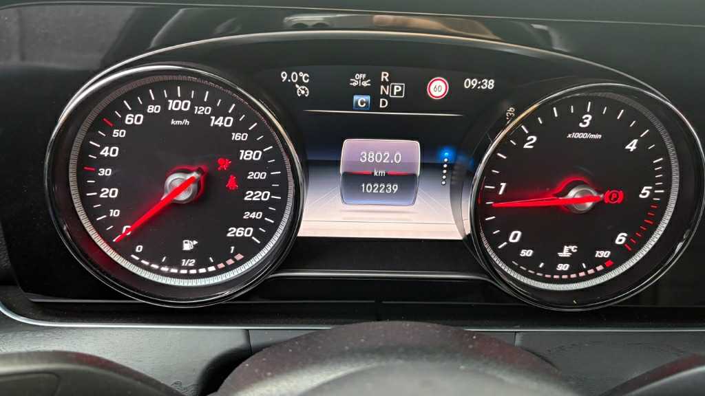2019 Mercedes-Benz E220 d, photograph 5