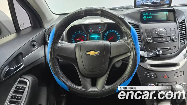 2015 ChevroletGMDaewoo Orlando LPG LS, photograph 2