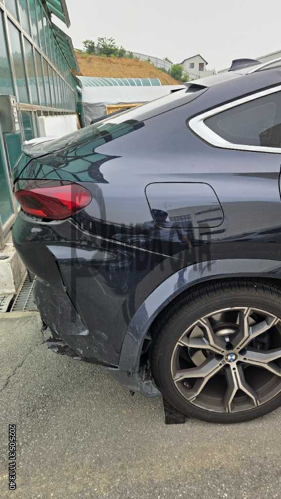 2021 BMW X6 xDrive30d, photograph 3