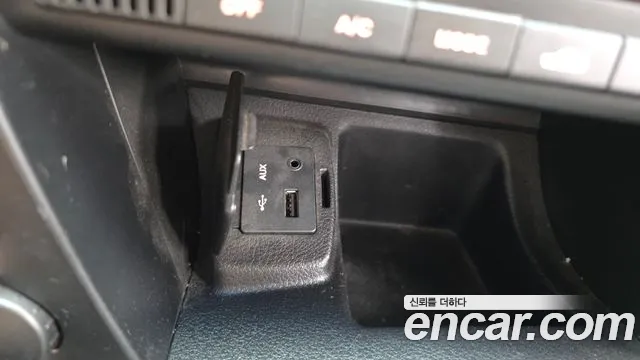 2013 KG_Mobility_Ssangyong KORANDO CX5 2WD, photograph 10
