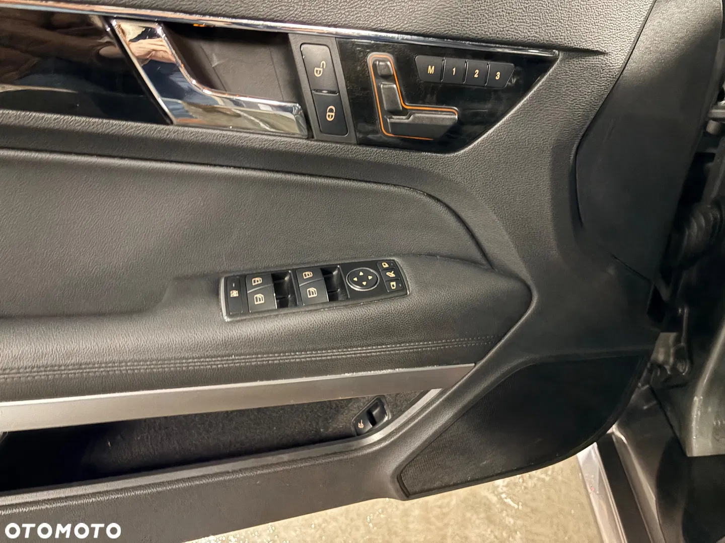 2009 Mercedes-Benz Klasa E 350 CDI DPF C BlueEFFICIENCY 7G-TRONIC Prime Edition, photograph 6