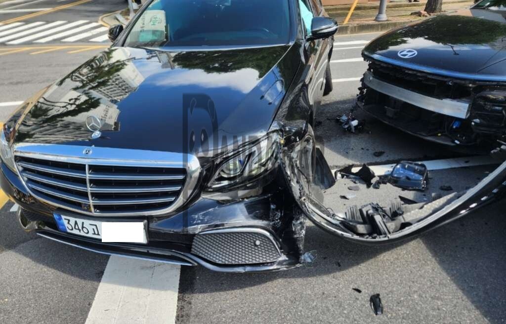2019 Mercedes-Benz E300 4Matic, photograph 1